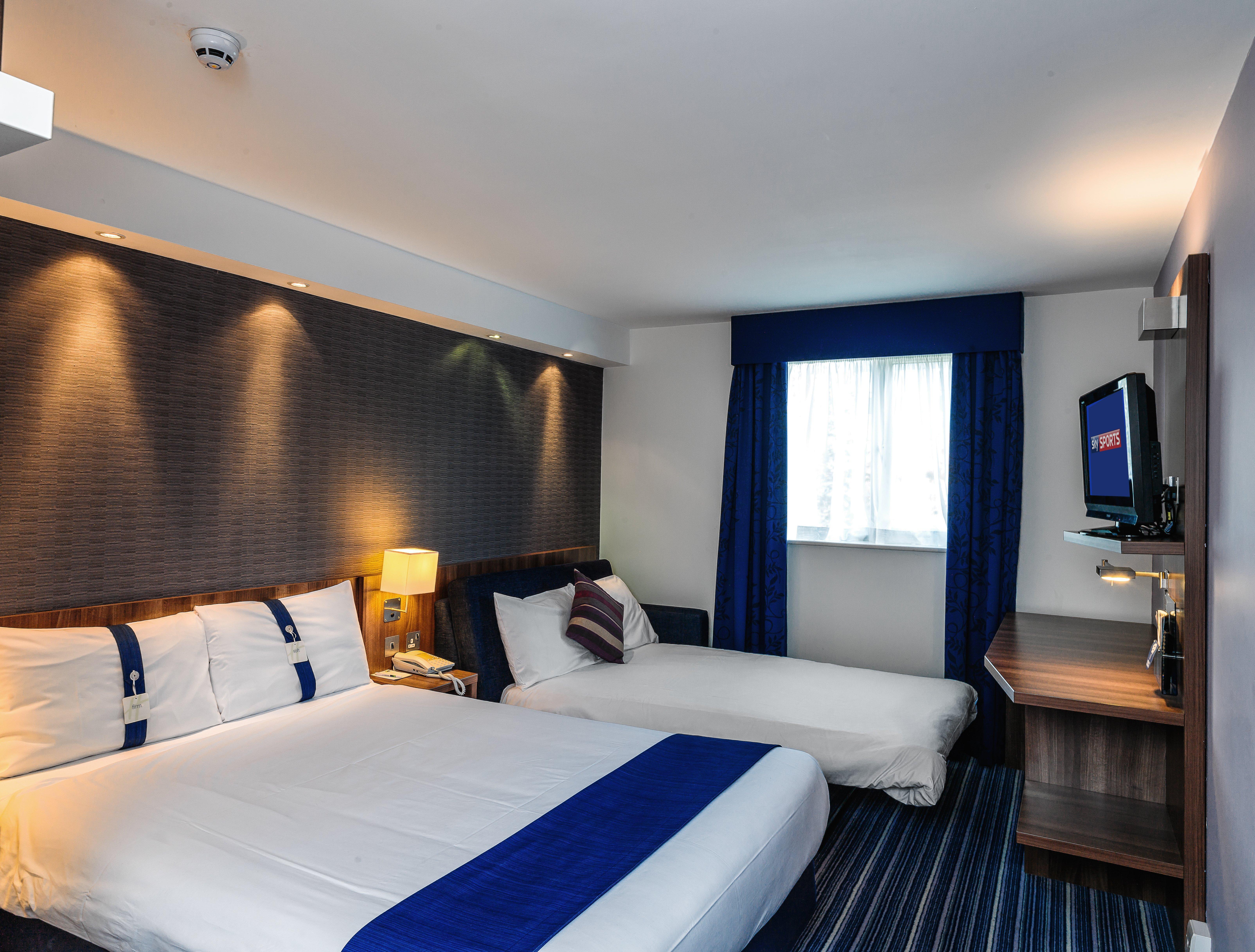 Holiday Inn Express London Gatwick Crawley, An Ihg Hotel Exterior foto