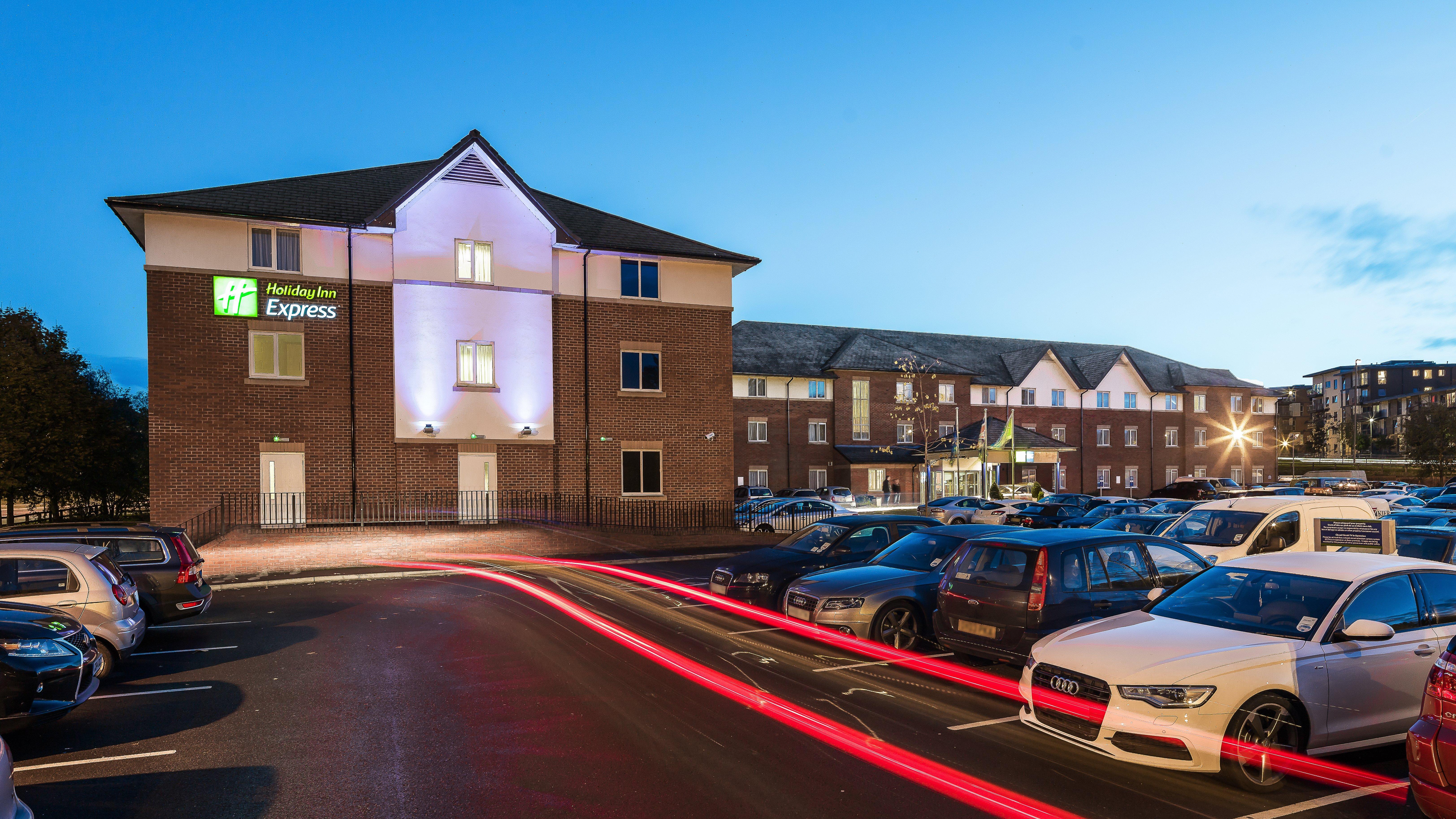 Holiday Inn Express London Gatwick Crawley, An Ihg Hotel Exterior foto