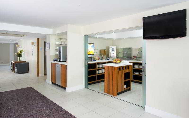 Holiday Inn Express London Gatwick Crawley, An Ihg Hotel Exterior foto
